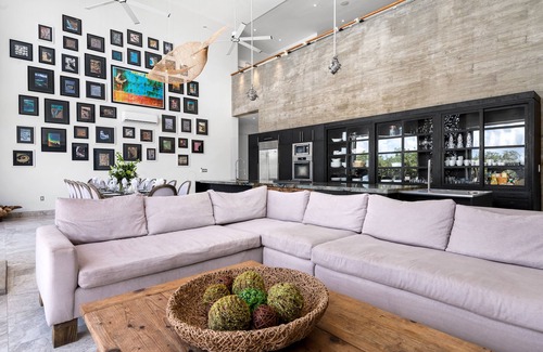Cooper Jack Bay Settlement Villa | Beachfront Villa with Full Staff and Private Pool Oasis