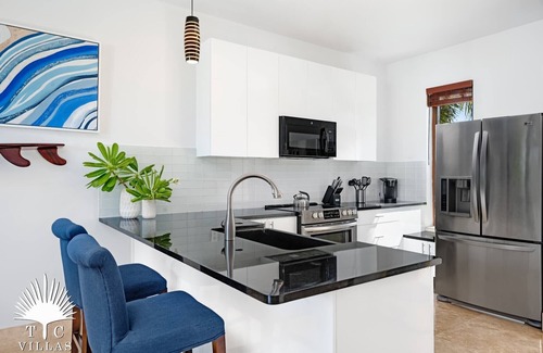 Providenciales House | TC Villas - Ocean Edge: Walk to Reef, Dine & Relax