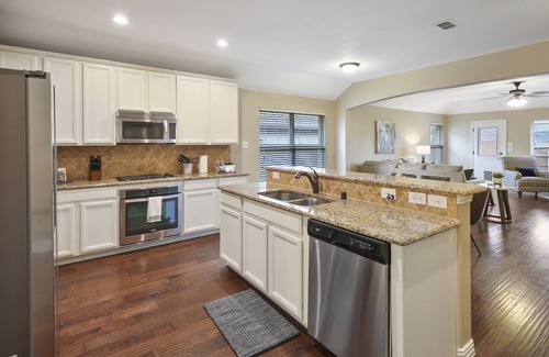 Little Elm House | Family-Friendly 3BR Home in Little Elm for Memorable Stays