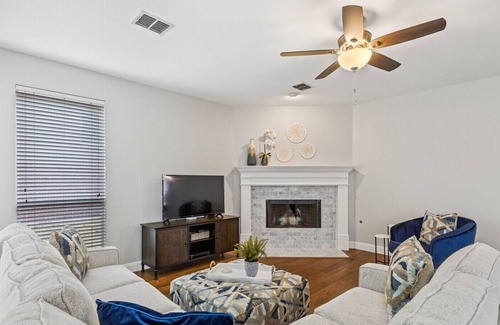 Coppell House | TCH - 5BR/2.5BA Home in Coppell - W