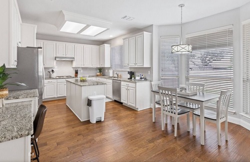 Coppell House | TCH - 5BR/2.5BA Home in Coppell - W