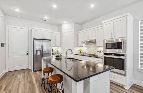 Vickery Meadow House | Pet-Friendly 3BR Home with Pool in Dallas