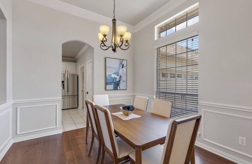 McKinney House | Discover a 4BR Family Home in McKinney - Guest Rated 10/10