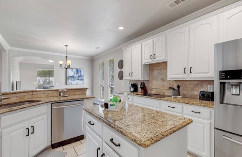 McKinney House | Discover a 4BR Family Home in McKinney - Guest Rated 10/10