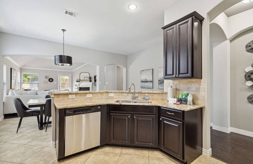 Keller House | Family-Friendly 4BR Home in Keller with Pet Amenities
