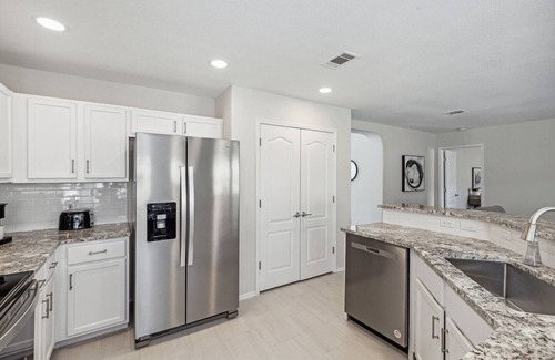Sachse House | Pet-Friendly 4BR/2BA Home in Sachse - Ideal for Families