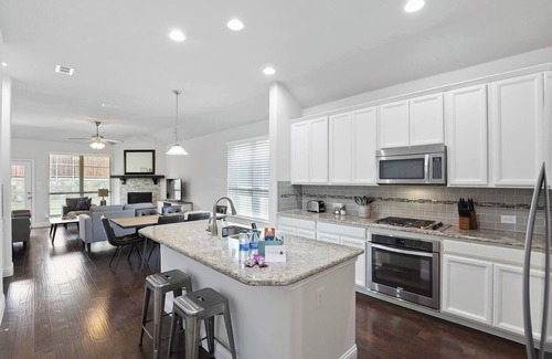 Little Elm House | Spacious 4BR Home in Little Elm - Perfect for Families & Pets