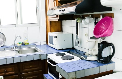 Bonapriso Apartment | Explore TCHERO APPARTEMENT: Pool & Family-Friendly Stay