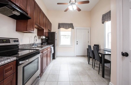 East Riverside House | Discover Tchop1 Uptown: Pet-Friendly Retreat Near Brewery