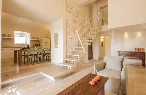 Monopoli House | Discover Casa Lul: Pet-Friendly Retreat with Breakfast