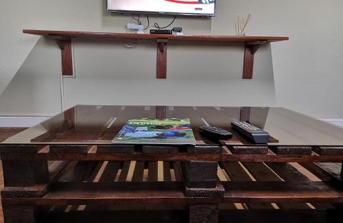 Chimoio Apartment | Family-Friendly TD Guest House with Kitchen Amenities