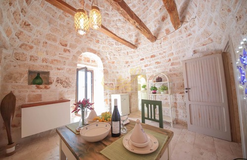 Impalata Villa | Experience I Pagliericci Trulli with Family and Pets