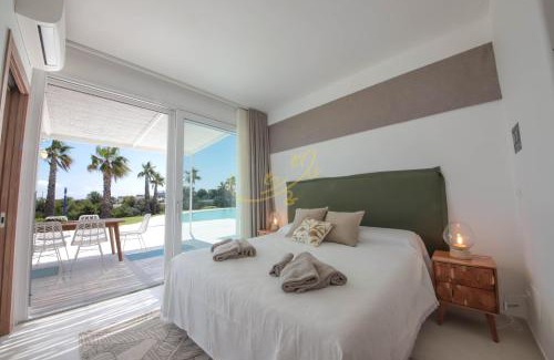Capitolo Villa | Relaxing Oceanfront Villa Maestrale with Pool & Hot Tub