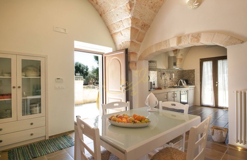 Speziale House | Villa Ricchiari: Family-Friendly Retreat with Private Pool