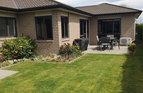 Napier House | Ocean View at Te Awa Retreat: Enjoy 10% Off Your Stay