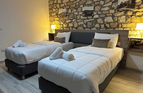 Berat Hotel | Te Gjyshi (at Grandfather)