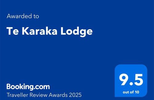 Te Akau House | Discover Te Karaka Lodge: 5-Star Retreat with Ocean Views
