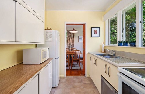Taupo House | Family-Friendly Te Kopua Holiday Home at Acacia Bay