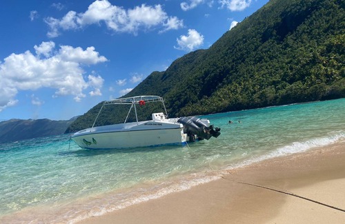 Centro Boat Rental | Discover Beautiful Beaches in Our Family-Friendly Hotel