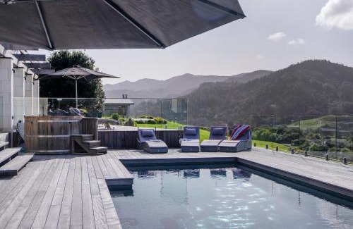Whangapoua House | Te Punga Lodge - Whangapoua Beach Luxury Villa