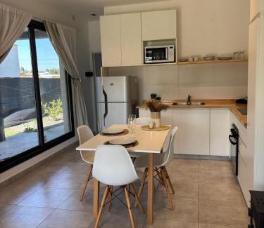Suipacha House | Welcoming Getaway at Te veo bien: Pet Friendly & Pool