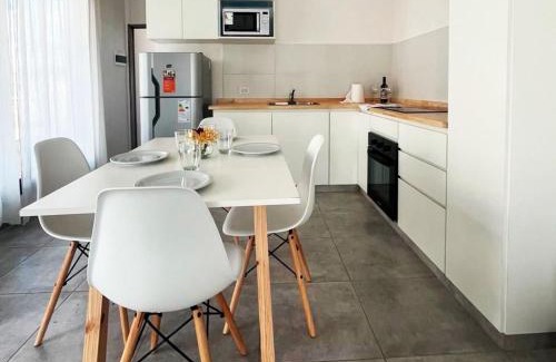 Suipacha House | Welcoming Getaway at Te veo bien: Pet Friendly & Pool
