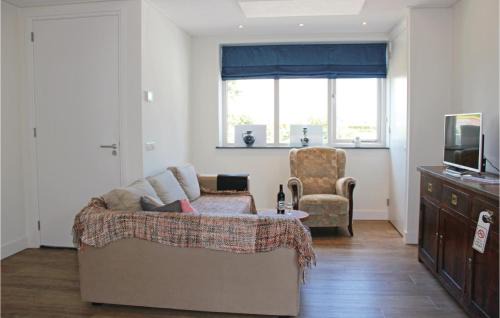 Andijk Apartment | Family-Friendly Retreat at Te Warskip for Budget Travelers