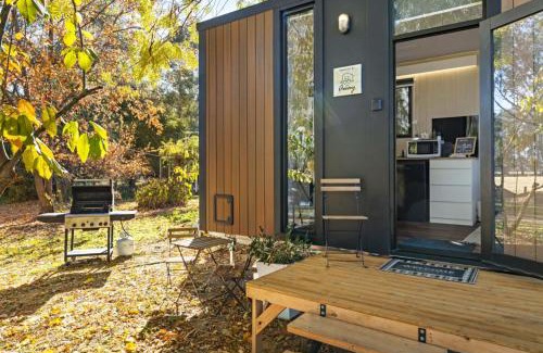 Markwood House | Pet-Friendly Retreat at Tea Garden Creek Farm