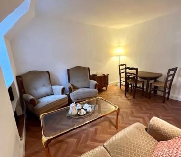 Douvres-la-Delivrande Apartment | Tea Time: Budget-Friendly Retreat for Relaxation