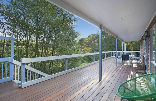 Tootgarook House | Unwind at Tea Tree Breeze: Oceanfront Oasis with Spa & Pool