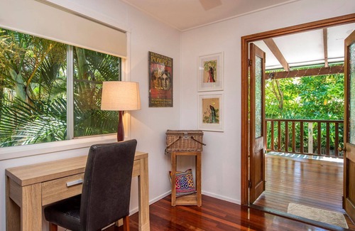 Picnic Bay House | Tea Tree Lodge - Tropical Retreat