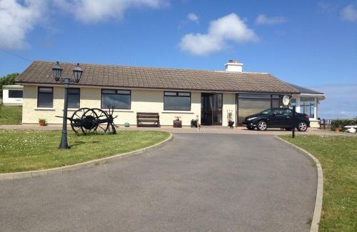 Kincasslagh Bed & Breakfast | Exceptional Teach Donncadh B&B with Oceanfront Amenities