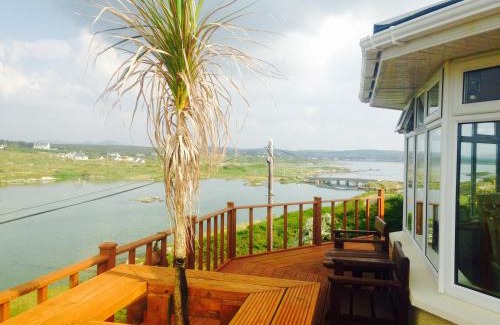 Kincasslagh Bed & Breakfast | Exceptional Teach Donncadh B&B with Oceanfront Amenities