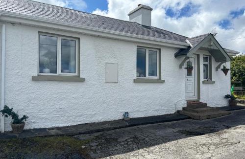 Ardara House | Family-Friendly Retreat at Teach Elle Cottage F94V2W2