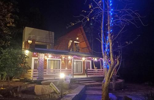 Ambavna House | Pet-Friendly Getaway at Teak Trail with Breakfast Included