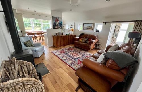 Downpatrick House | Pet-Friendly Retreat at Teal Cottage, Killyleagh