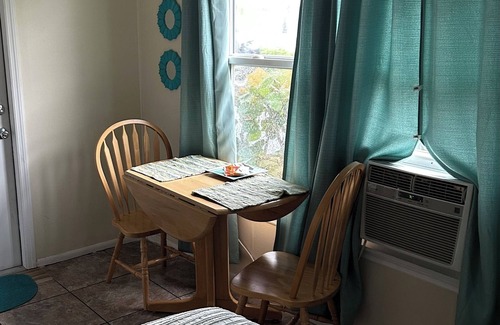 Jensen Beach Cottage | Discover TEAL TOMORROW: Family-Friendly at Pelican's Rest