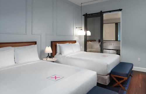 Union Square Hotel | Experience Comfort and Style at Axiom Hotel in SF