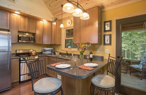 Richwood Cabin | Unforgettable Stay at Strawberry Lake Cabin with Ocean Views