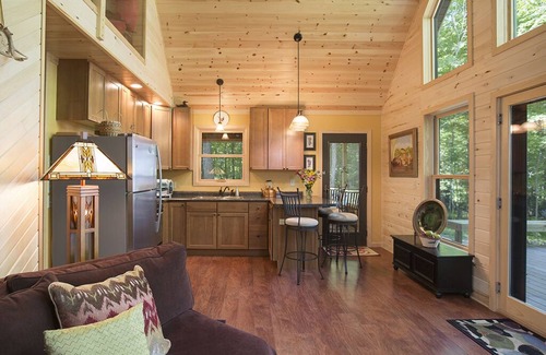 Richwood Cabin | Unforgettable Stay at Strawberry Lake Cabin with Ocean Views