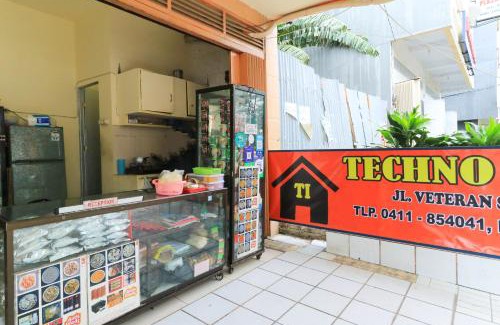 Makassar House | Budget-Friendly Techno Guesthouse with Family Amenities