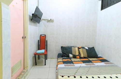Makassar House | Budget-Friendly Techno Guesthouse with Family Amenities