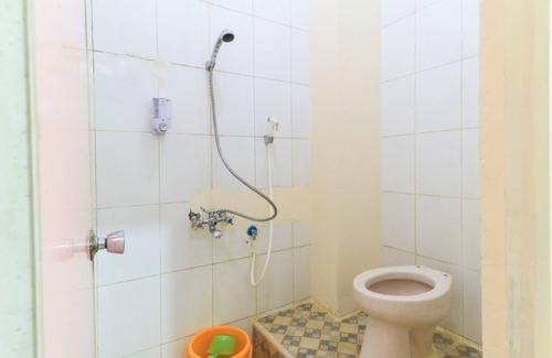 Makassar House | Modern Techno Guesthouse: Family-Friendly with Breakfast