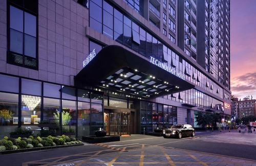 Nanshan Hotel | Modern Technology Hotel with Family-Friendly Amenities