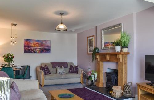 Arnside House | Pet-Friendly Retreat at Teds Place - Rated 9/10 by Guests