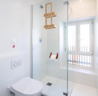 Capbreton Bed & Breakfast | Experience Ted Surf House: Oceanfront Bliss Awaits