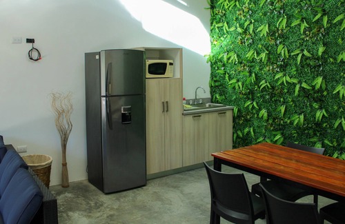 Tamarindo Bed & Breakfast | Relax at Tee-K Lodge with Pool, Spa & Family-Friendly Amenities