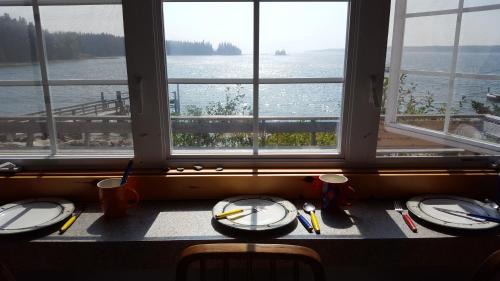 Tenants Harbor House | Guest Rated 10/10 at Teel Cove Cottage in Maine