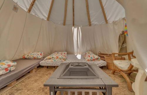 Destne v Orlickych horach Other | Teepee u Šedého Vlka