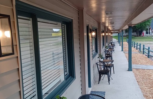 Roscommon Apartment | Discover TeePee Room 7: Newly Renovated with Breakfast!